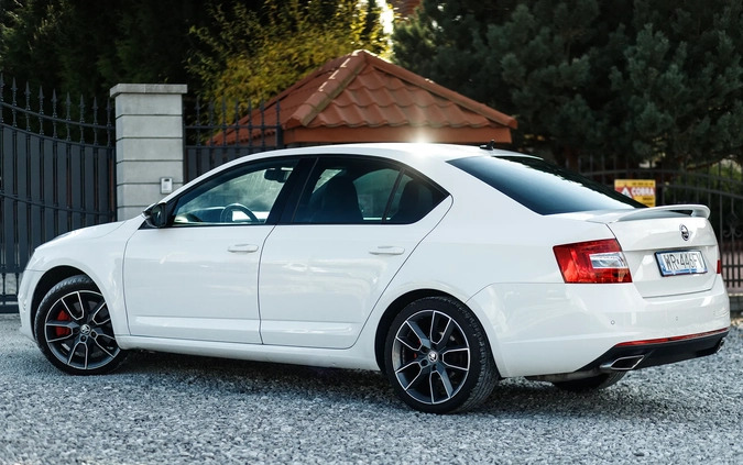 Skoda Octavia cena 64900 przebieg: 224000, rok produkcji 2016 z Borne Sulinowo małe 704